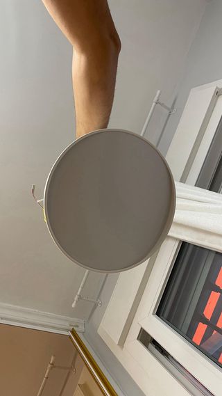 Ventilador techo pequeño blanco y marrón