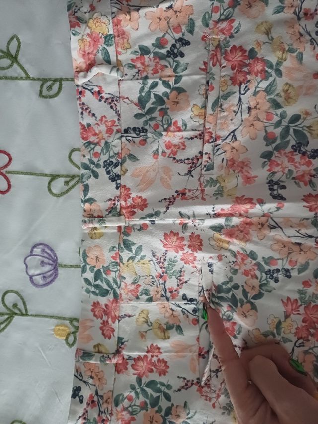 Pantalones Stradivarius estampados