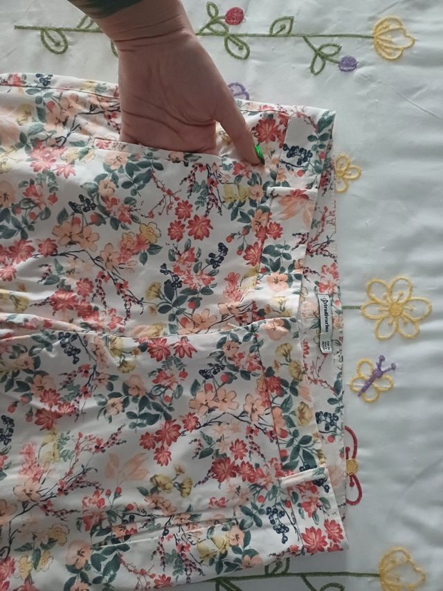 Pantalones Stradivarius estampados