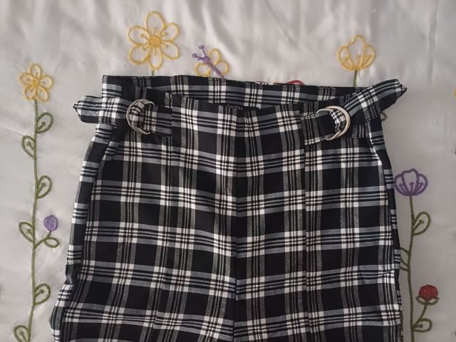 Pantalones Bershka cuadros blanco-negro