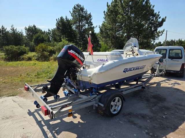 Lancha Quicksilver Mercury 
