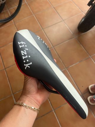 Sillín bici Fizik Tundra