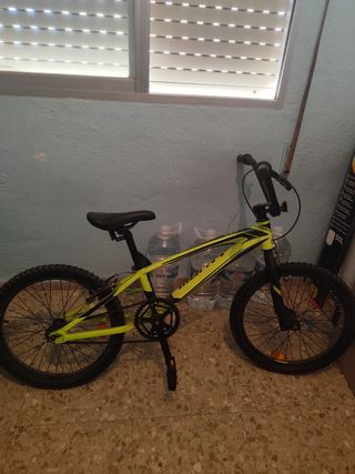 Bicicleta BMX  20"
