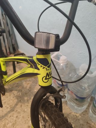 Bicicleta BMX  20"
