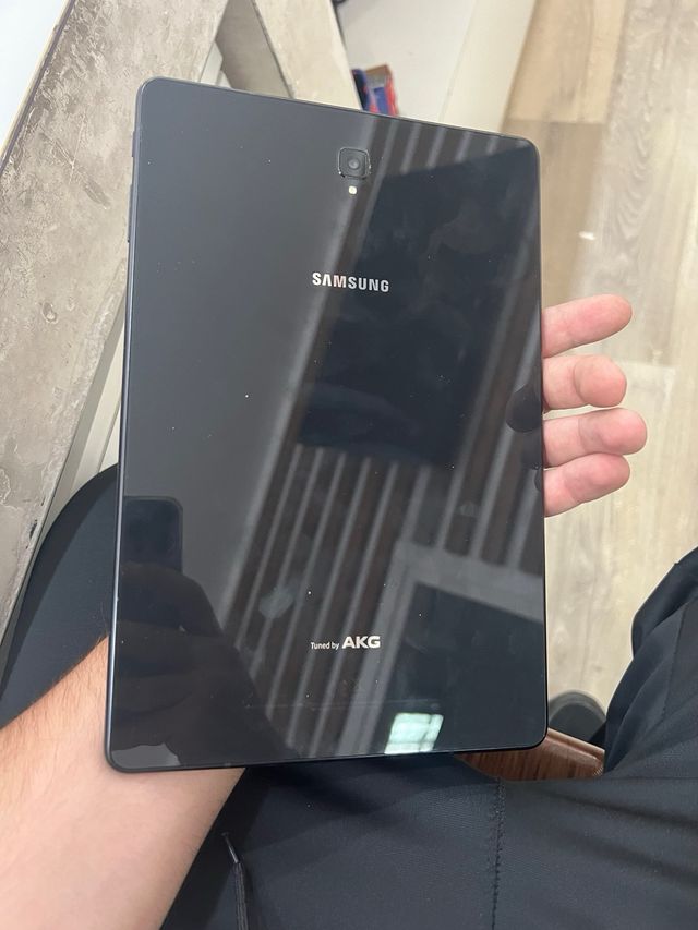 Samsung Galaxy Tab S4 + Tastiera