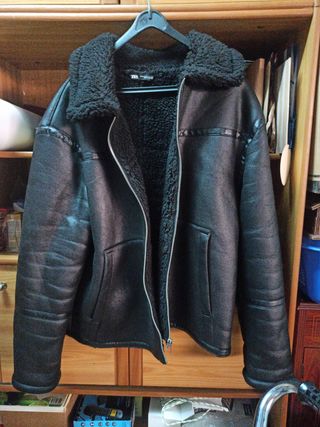 Cazadora Zara cuero negra