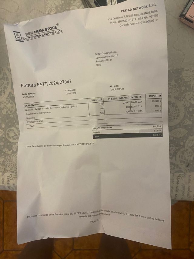 Nintendo Switch OLED bianca