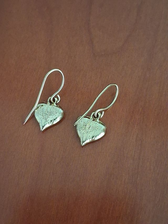 Pendientes corazón dorados