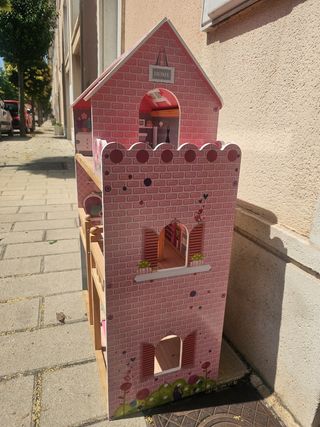 Casita muñecas madera rosa