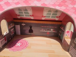 Casita muñecas madera rosa