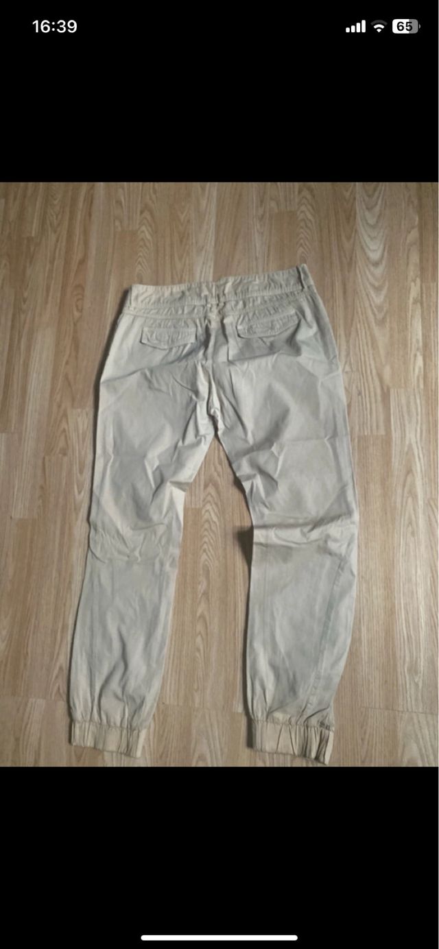 Pantalones beige mujer