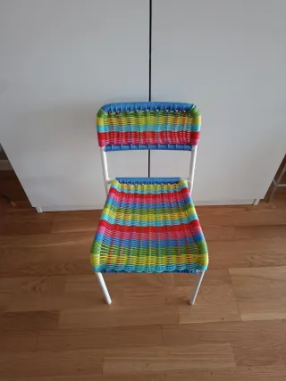 Mesa infantil IKEA regulable