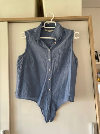 Blusa tejana azul sin mangas