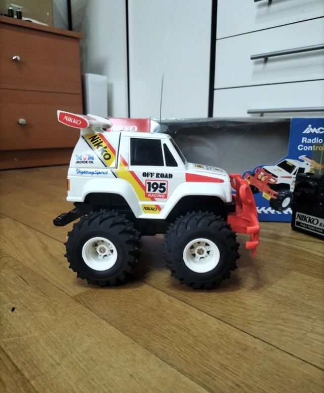 Nikko super wheelie  Mitsubishi Pajero