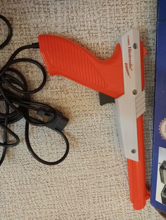 NES Nintendo - 2 juegos y pistola nintendo