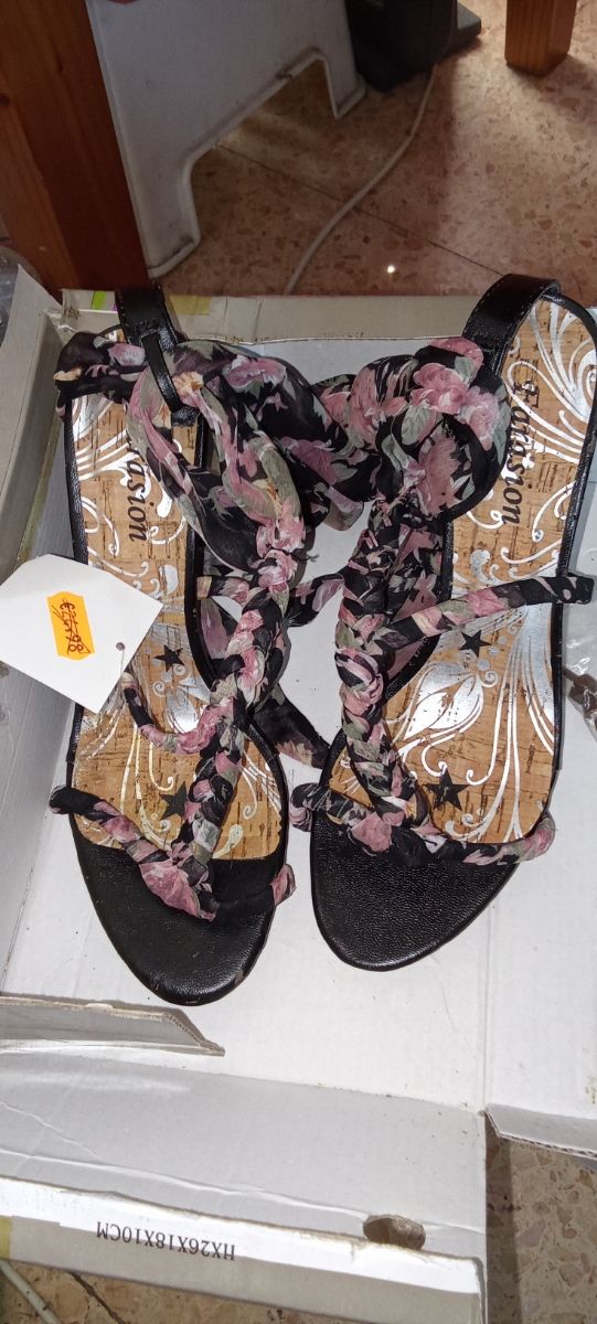 Tacones Farasion mujer negros,talla 37