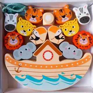 Lote de juguetes + 18 meses