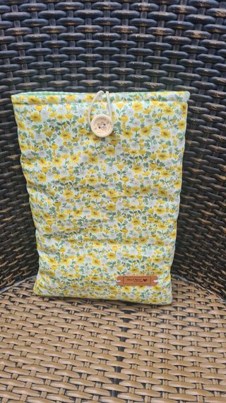 Funda tela flores acolchada- Agenda/libro