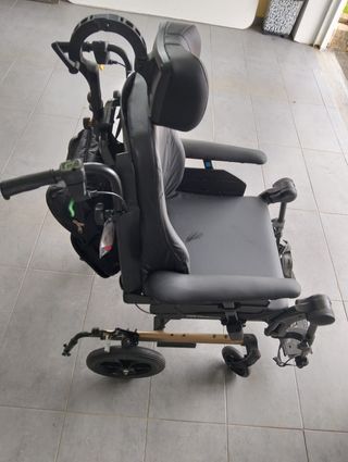 Silla de ruedas plegable