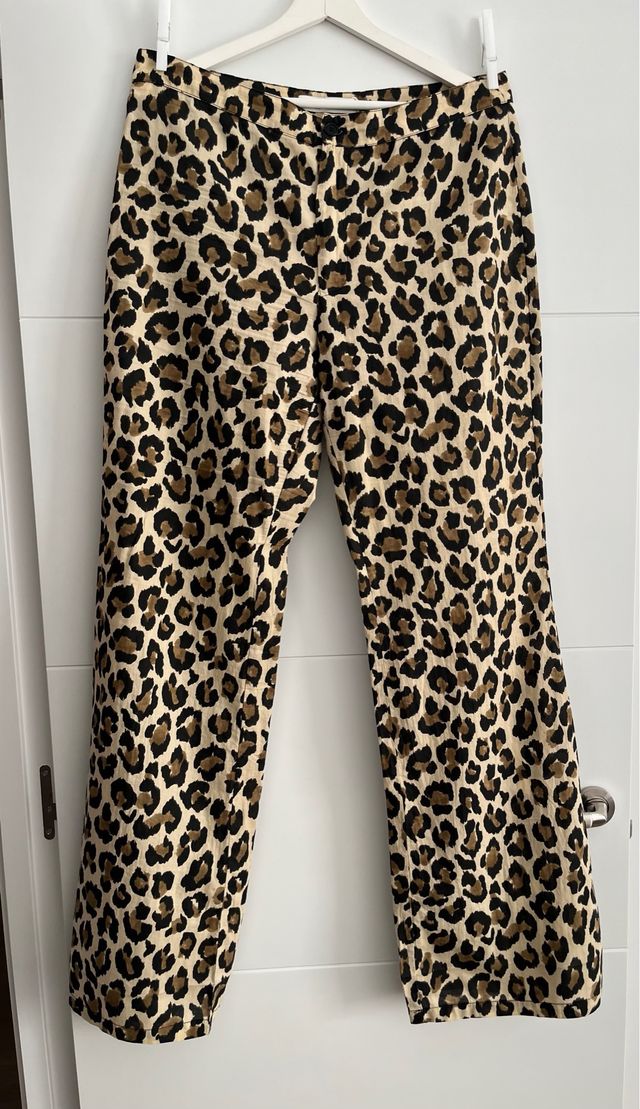 Pantalón Zara estampado leopardo L