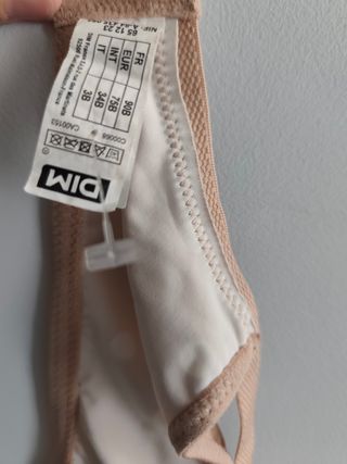 Sujetador Dim beige lunares.