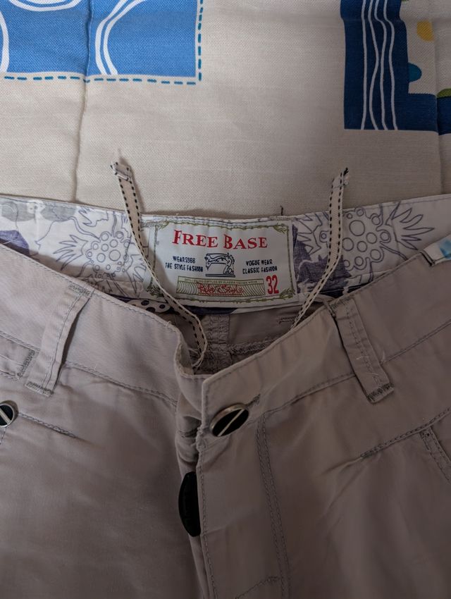 Shorts beige Free Base talla M