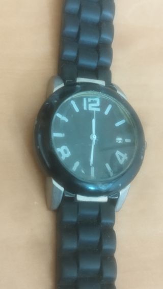 Reloj deportivo negro