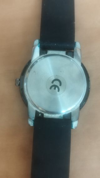 Reloj deportivo negro
