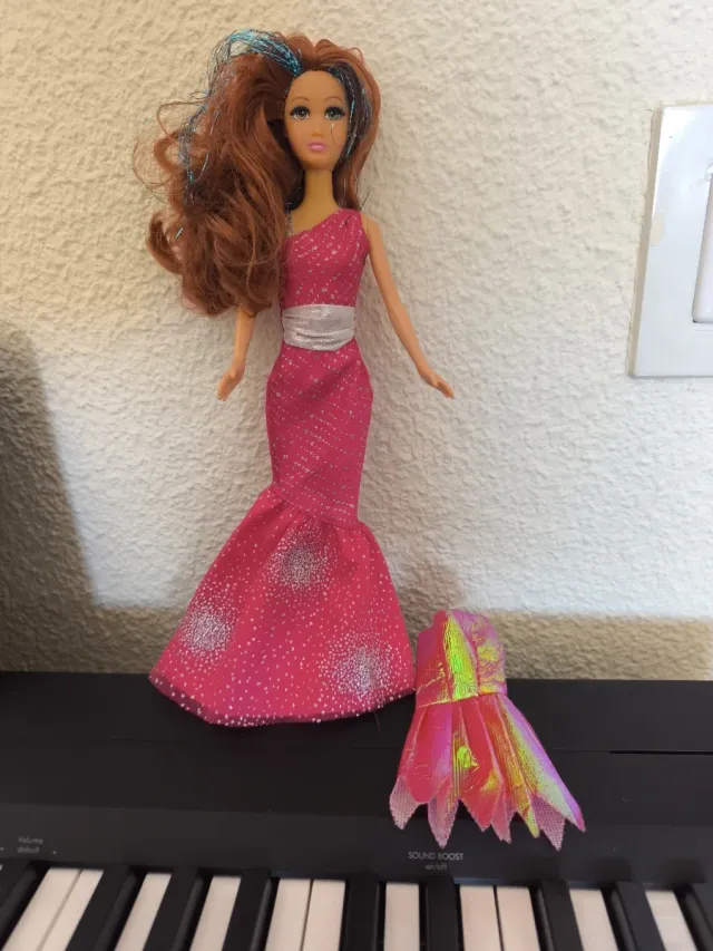 BARBIE Sirena Ariel + vestido extra