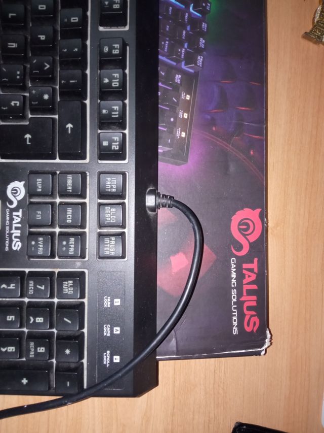 Teclado Gamer TALUS Mecánico