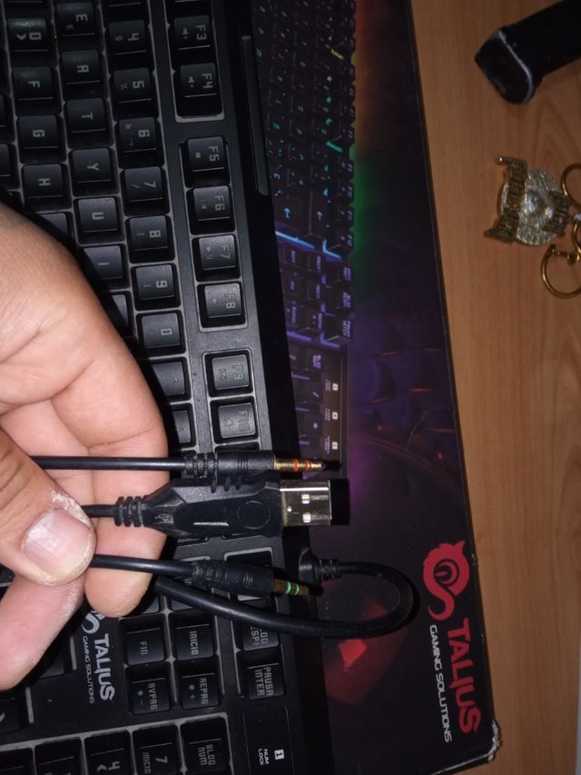 Teclado Gamer TALUS Mecánico