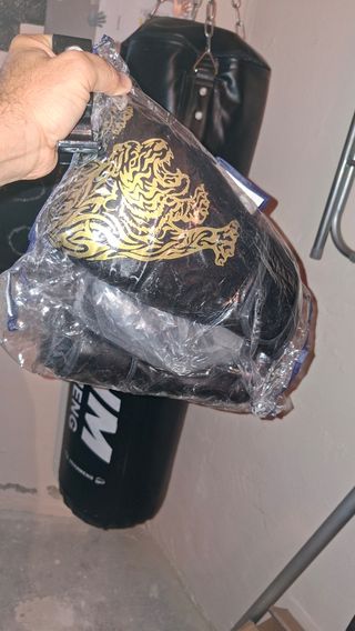 Saco boxeo + soporte + guantes