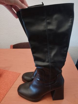 Botas negras tacón invierno