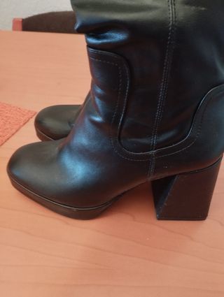 Botas negras tacón invierno