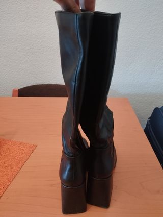 Botas negras tacón invierno