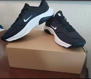 Zapatillas NUEVAS Nike Performance Essential 3
