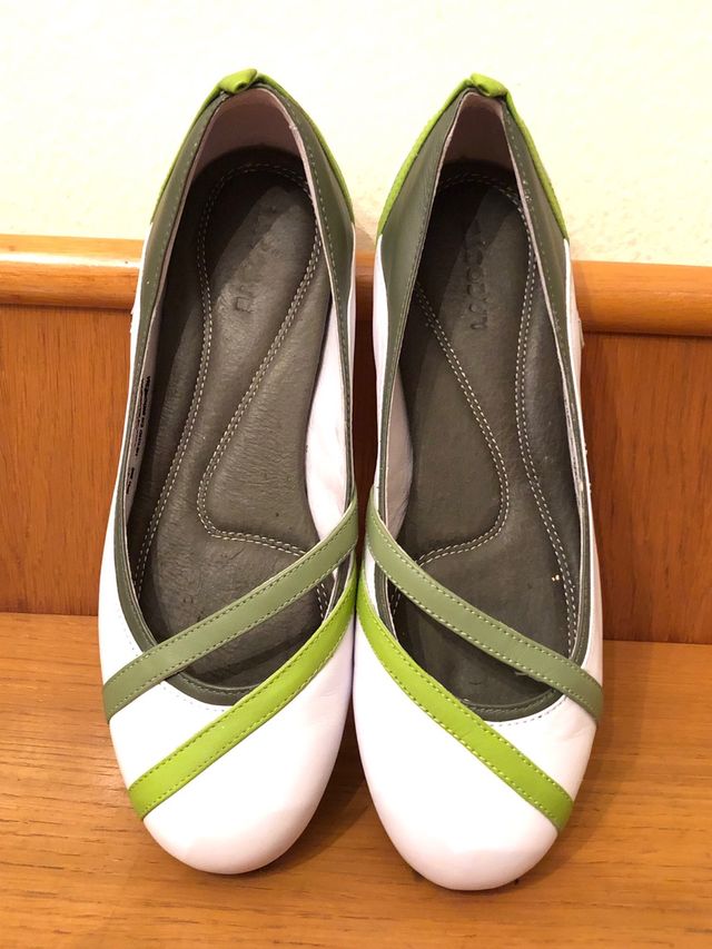 LACOSTE - bailarinas verde-blanco 41