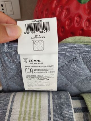 Set 6 pezzi: strofinacci + presine + portapane