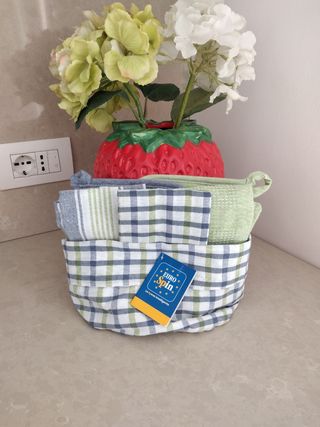 Set 6 pezzi: strofinacci + presine + portapane