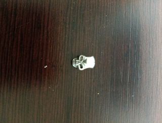 8 abalorios calavera plateados