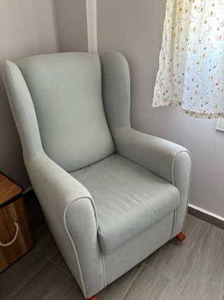 Sillón mecedora verde agua