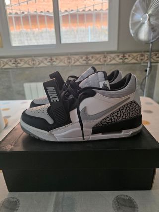 Jordan Legacy 312 Low 40,5