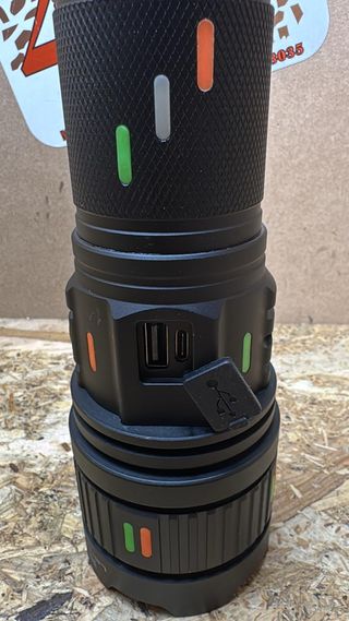 Torcia Tattica Ricaricabile LED