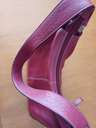 Bolso de piel granate