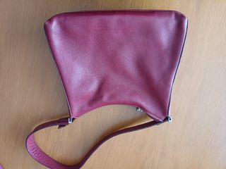 Bolso de piel granate