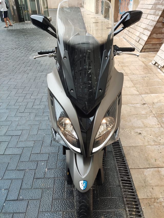 KYMCO XCITING 400 - Scooter gris