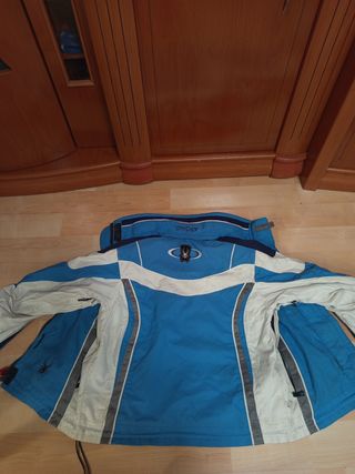 Abrigo Motorista Nieves Marca Spyder Nieve.