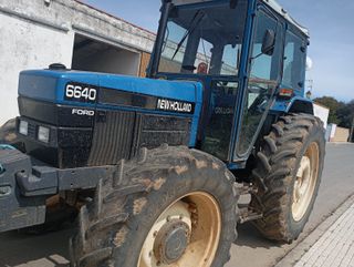 TRACTOR New Holland 6640