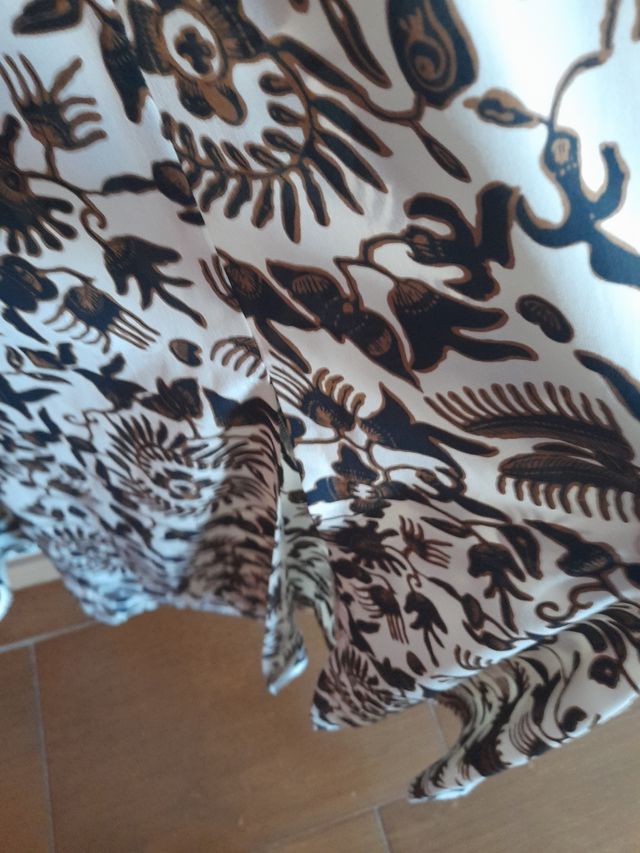 Vestido midi seda marrón blanco