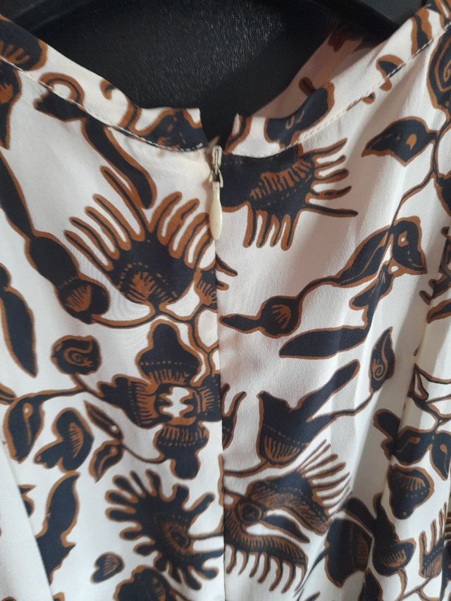 Vestido midi seda marrón blanco